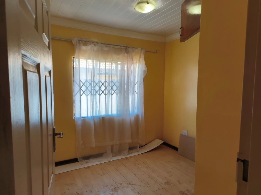 To Let 3 Bedroom Property for Rent in Jouberton North West
